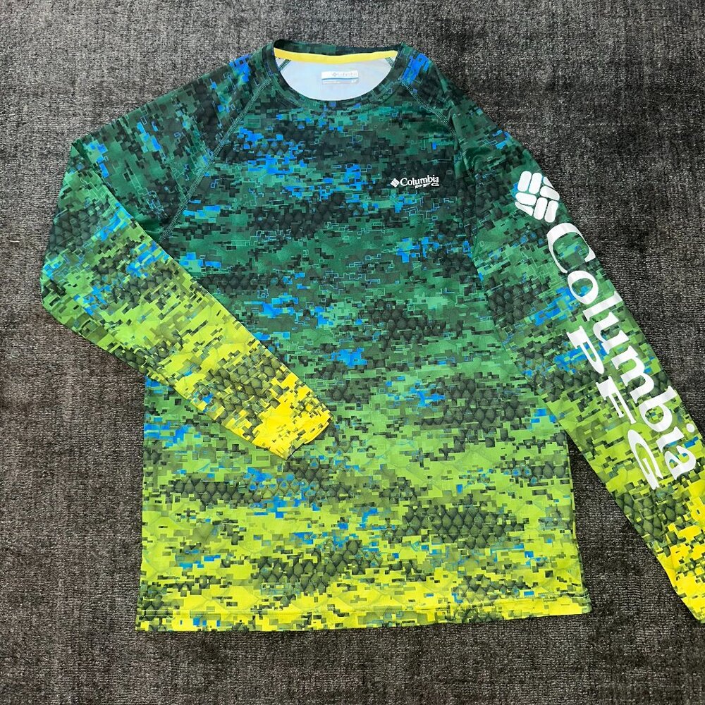 Columbia PFG Sun Shirt / Fishing Shirt - Small